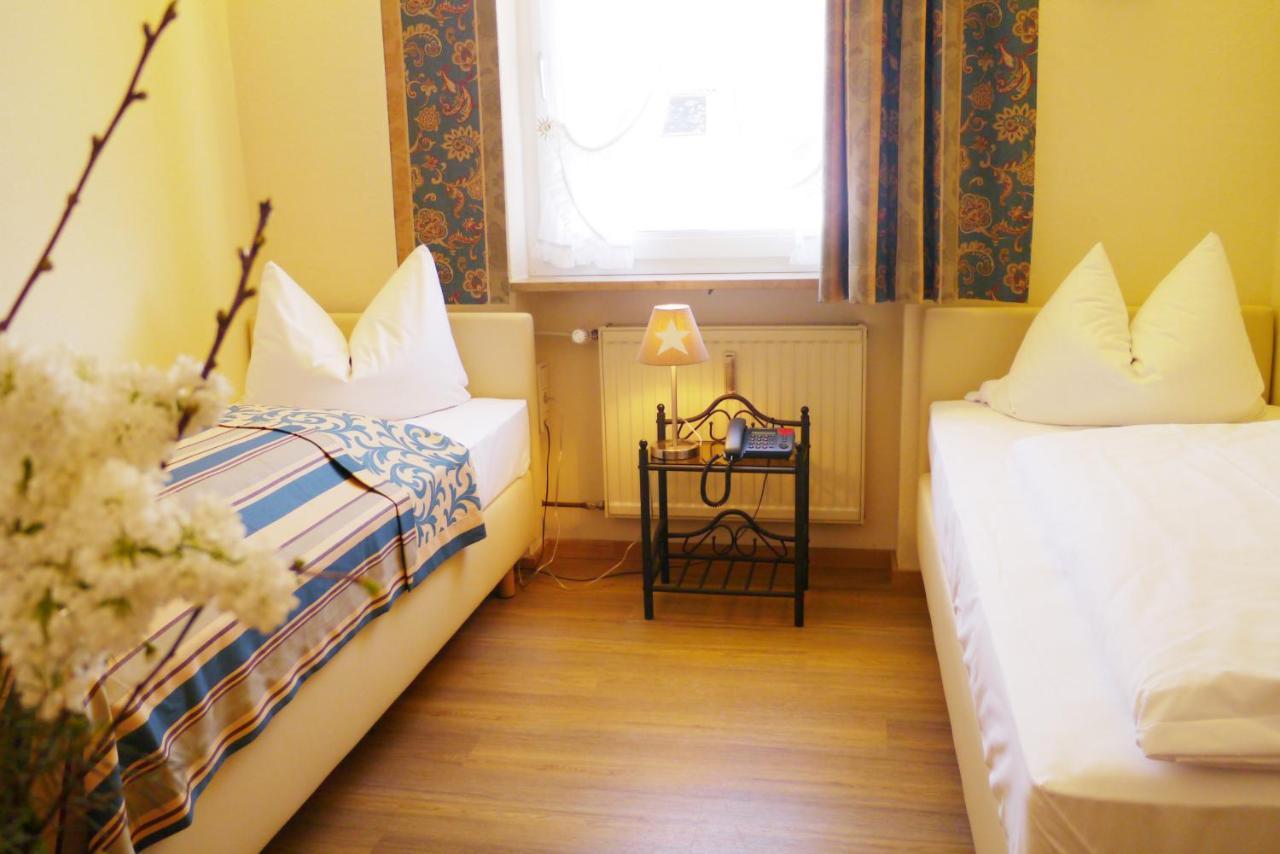 נוישטט אן דר ואלדנאב Hotel Grader מראה חיצוני תמונה