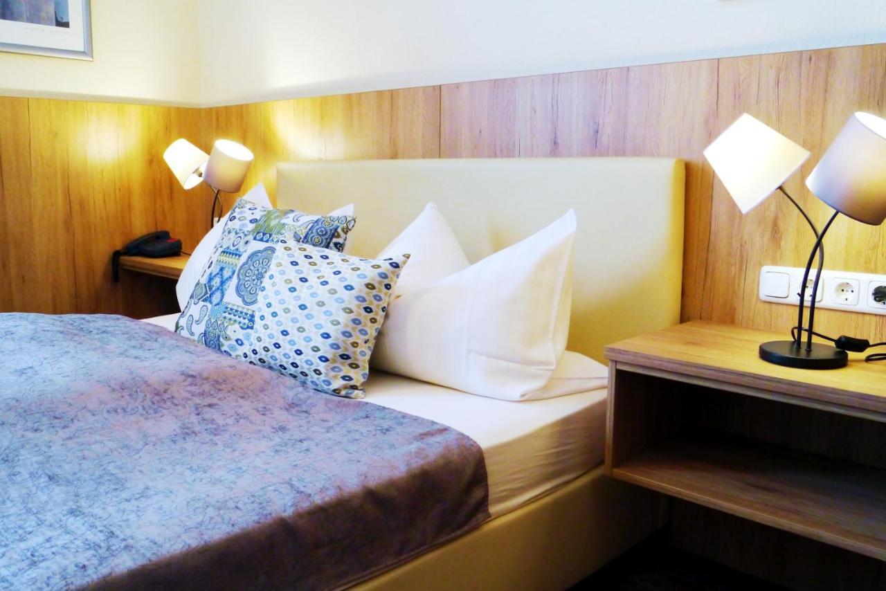נוישטט אן דר ואלדנאב Hotel Grader מראה חיצוני תמונה