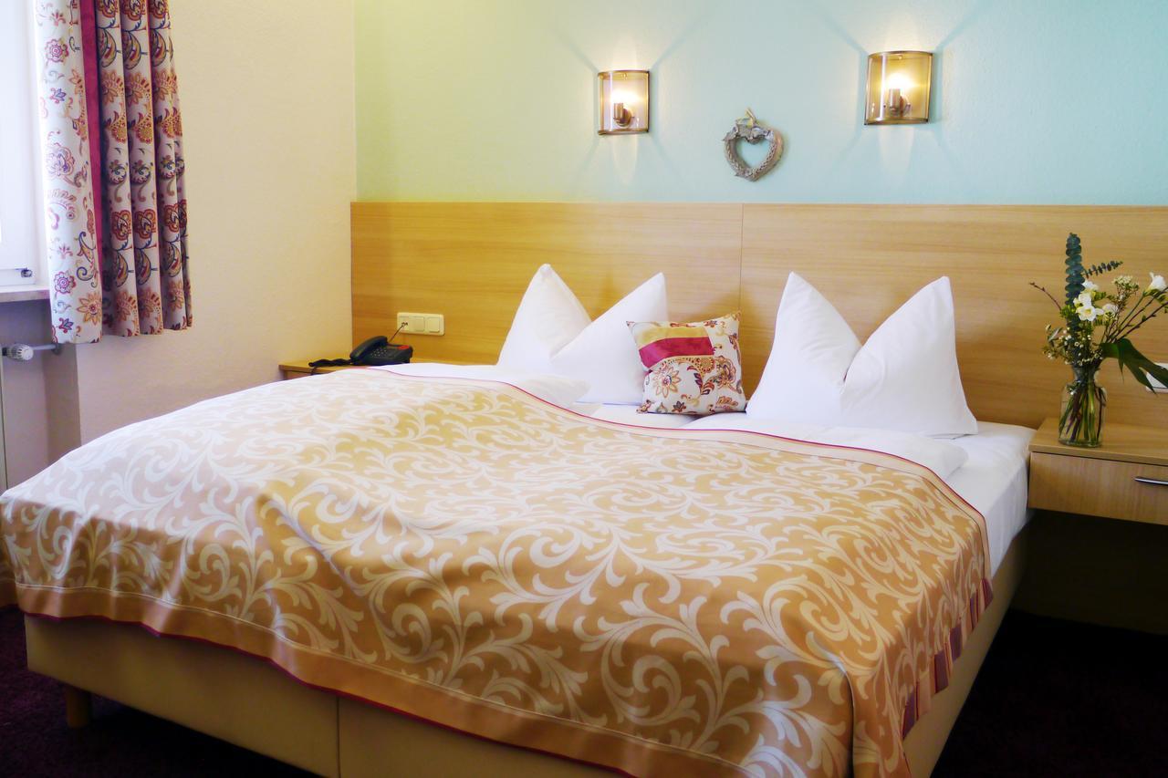 נוישטט אן דר ואלדנאב Hotel Grader מראה חיצוני תמונה