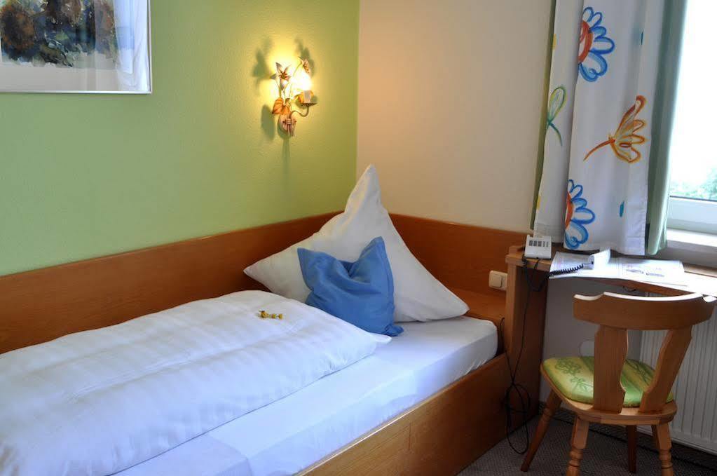 נוישטט אן דר ואלדנאב Hotel Grader מראה חיצוני תמונה