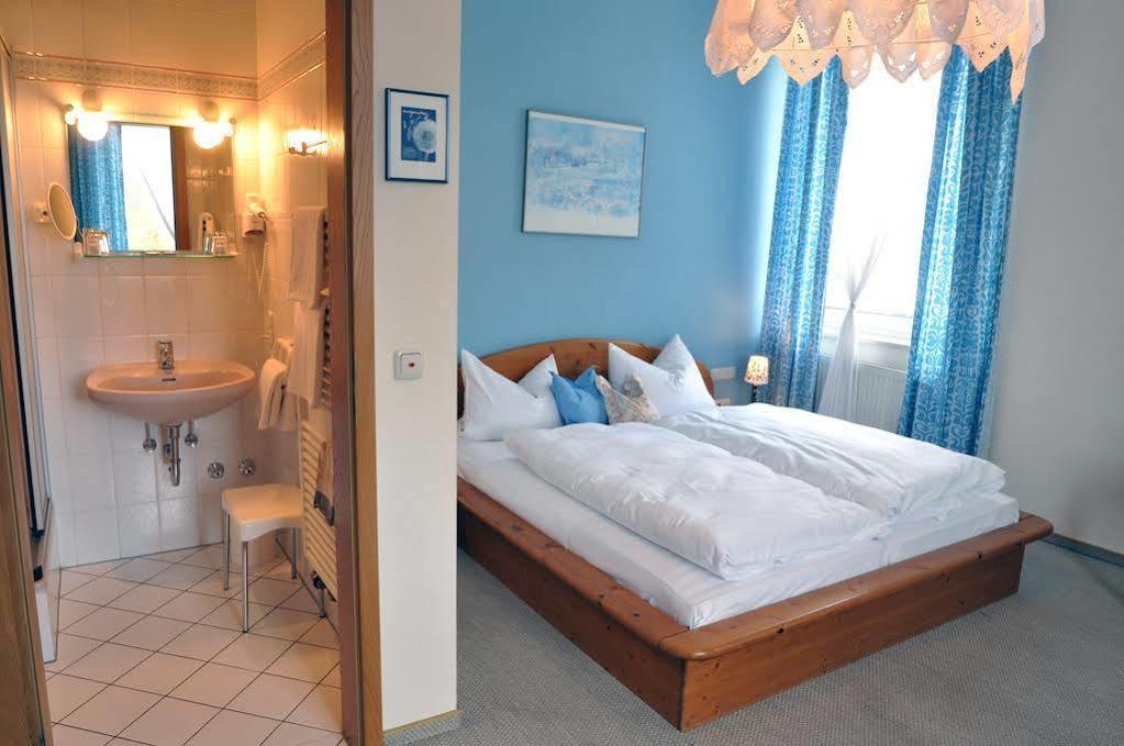 נוישטט אן דר ואלדנאב Hotel Grader מראה חיצוני תמונה